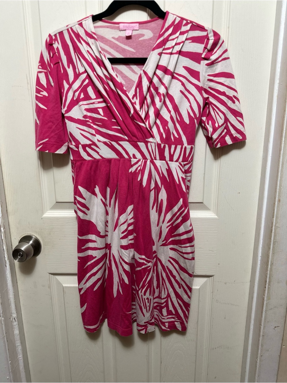 Lilly Pulitzer Pink Zebra Burst Faux-Wrap Dress with Pockets Size XS #681